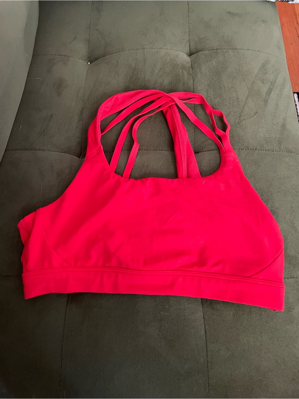 Athleta red strappy back sports bra sz M